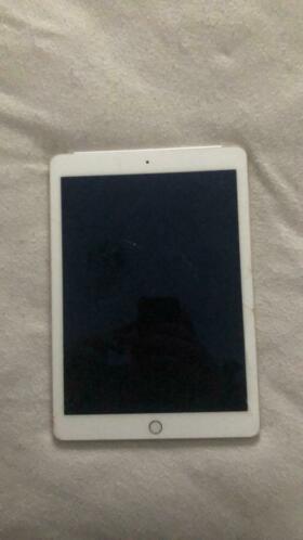 Ipad ar 2 met klein barsten maar voel je niet