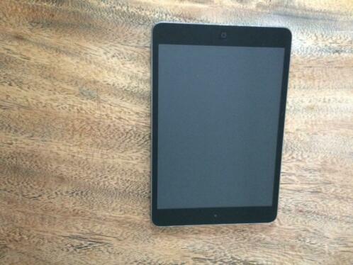 Ipad Mini 1 16 GB met cover, als nieuw, spacegrey, 80 euro