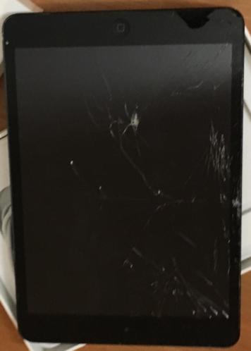 ipad mini 1 wifi en 3G 16gb met (gebarsten scherm) 