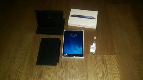 Ipad mini 16gb Black 6maanden oud