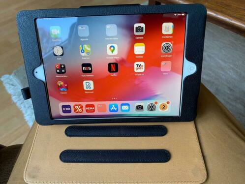 iPad mini 2 16 gb in nieuwe staat met een zeer mooie cover
