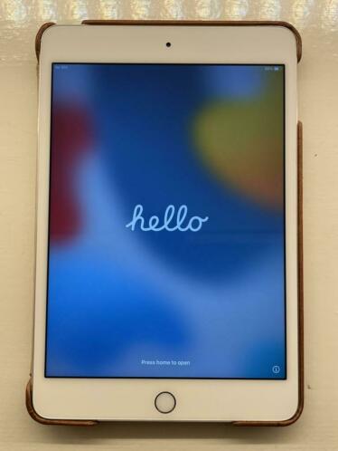 iPad mini 4 WiFi  Cellular 32 GB incl leren hoes