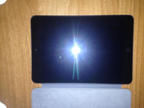 iPad Mini Wifi 16GB Zwart met hoesje