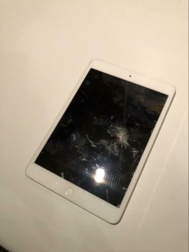 iPad mini wit 16gb met kapotte glasplaat