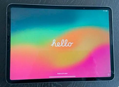 iPad Pro 11 (2018) 64 GB met barst in scherm  Apple Pencil