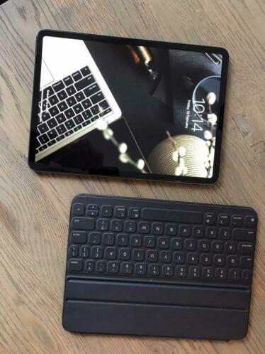 iPad Pro 11 inch 256GB  smart folio keyboard en pencil