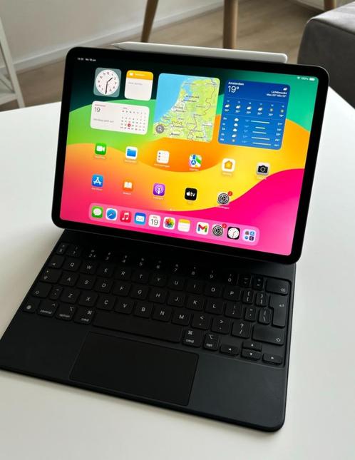 IPad pro 11 inch, met Magic keyboard en Apple pencil 2