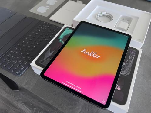 iPad Pro 11 (WiFi) 256GB Space Gray  Apple Smart Keyboard
