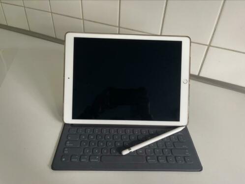 iPad Pro 12.9 2017 256 gb WiFi, Apple Pencil, Smart Keyboard