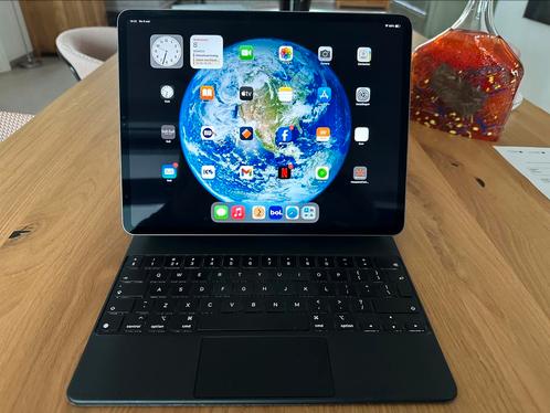 iPad Pro 12,9 inch. 2020. 128 gb. Met Magic Keyboard