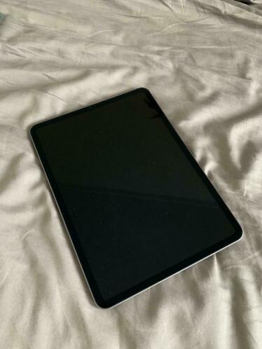iPad Pro (3e gen) WiFi 11 inch 256 GB incl smart folio hoes