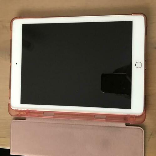 IPad Pro 9.7 Rosgoud 128 gb met WiFi Cellular 4g