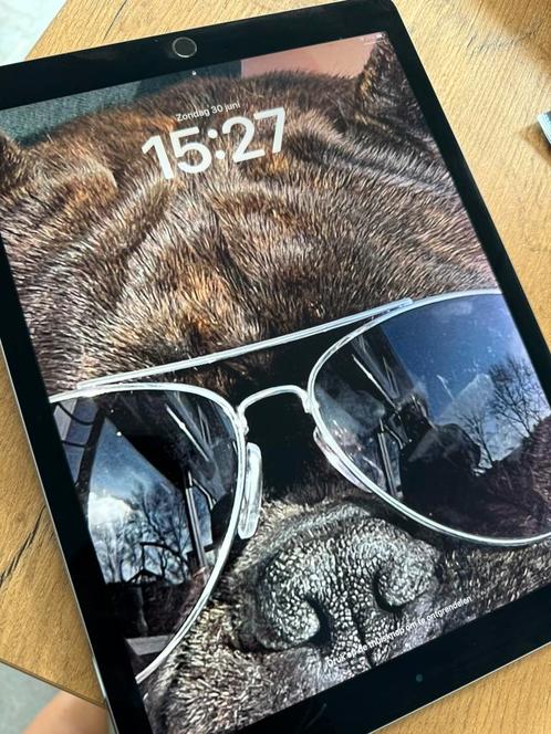 iPad Pro Max 12,9 inch begin 2018 met 92 batterij .