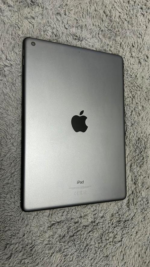 iPad WiFi 64GB space gray