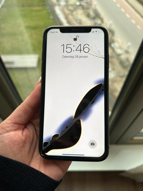 Iphone 11 64g - schade maar werkt nog goed