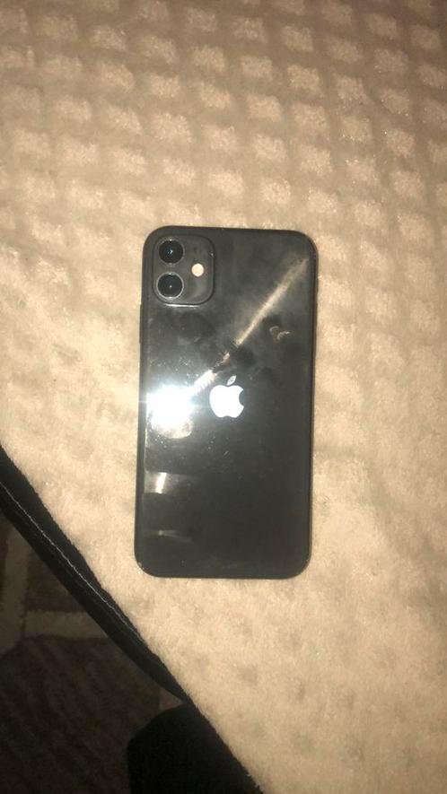 iPhone 11 64GB plus fast charger