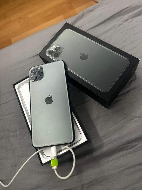 iPhone 11 Pro Max midnight green