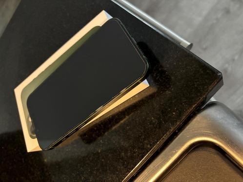 Iphone 13 groen in uitstekende staat