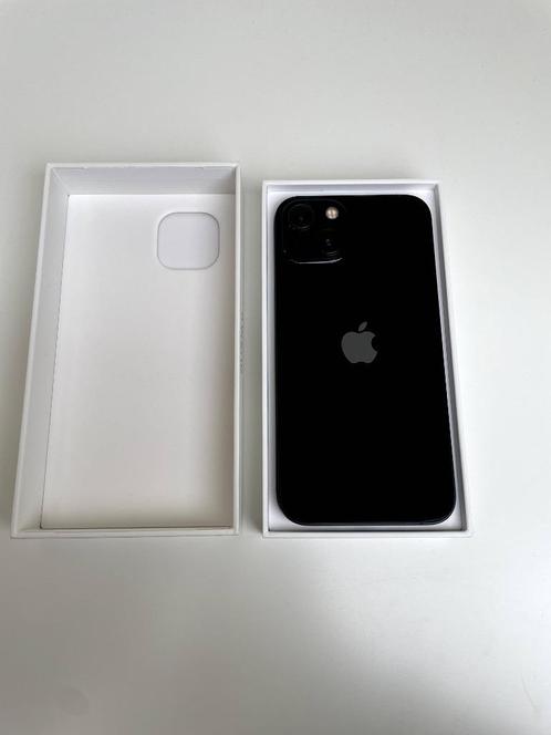 Iphone 13 inclusief doos, laadkabel en hoesje