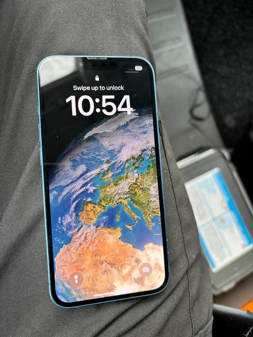 iPhone 13 te koop ( blauw ) beschadigd achterkant