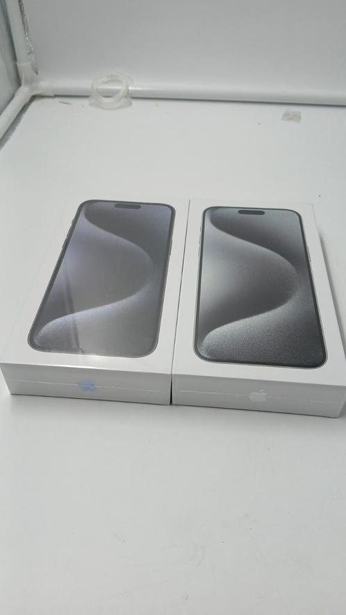 iPhone 15 Pro Max 1TB nieuw Blue Titanium en White Titanium