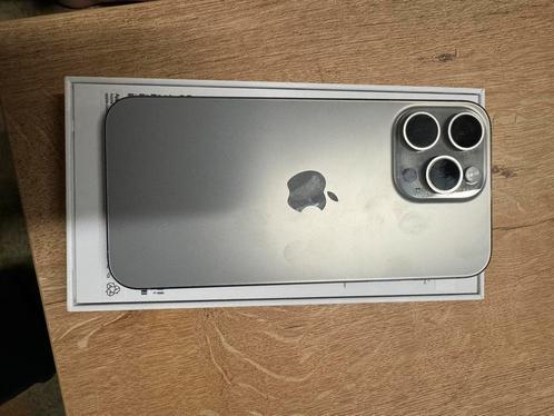 iPhone 15 pro max 256 gb natural titanium