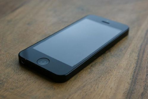 Iphone 5 , 16GB , zwart. Zo goed als nieuw