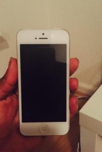 iPhone 5 wit 16GB 1 maand gebruikt nieuw gewoon 