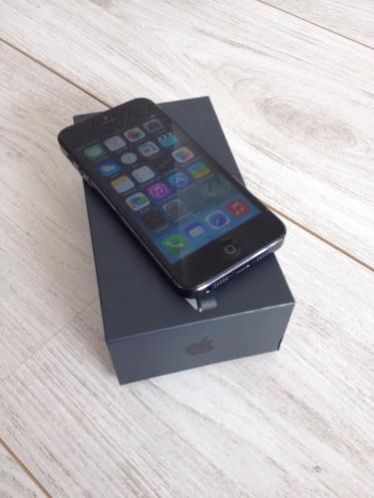 Iphone 5 zwart 32gb 4G gebruikt
