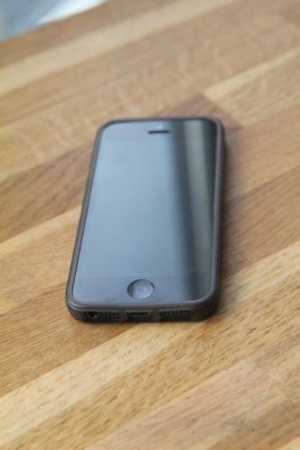 iPhone 5 zwart 32Gb (nieuwe accu)