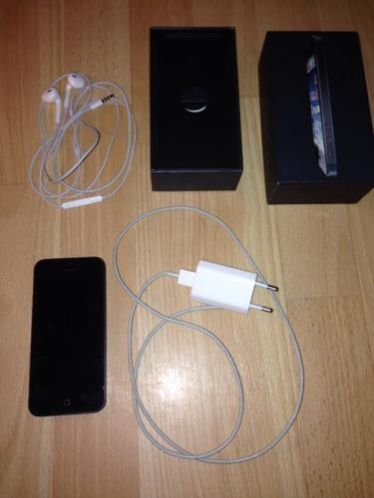 iPhone 5 zwart met doos