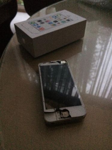 iphone 5s 16GB wit met valschade schermschade