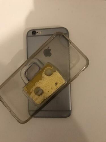 iPhone 6 grijs met hoesje