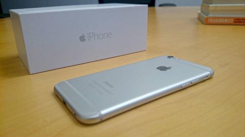 iPhone 6 zilver met doos. Krasvrij. 550,