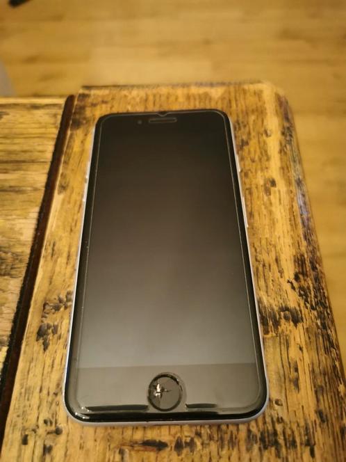 Iphone 7 zilver met 32GB met screenprotector