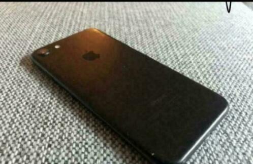iPhone 7 zwart (32GB) . De prijs is vast .