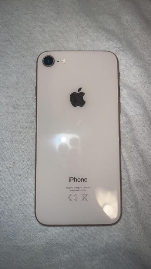 iPhone 8 rose 64Gb met box en oplader erbij.