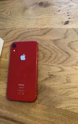 IPhone XR rood