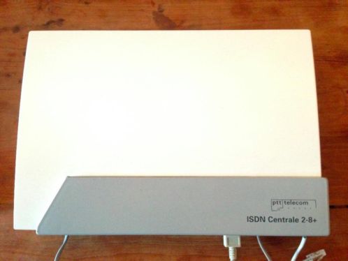 ISDN Centrale 2-8 plus 2 ISDN VOX930 Telefoontoestellen