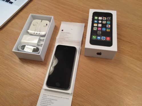 I.z.g.st. iPhone 5s 16GB Space Grey