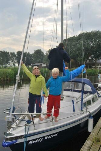 Jaguar 22 Muddy Waters met ophaalbare kiel op wegtrailer