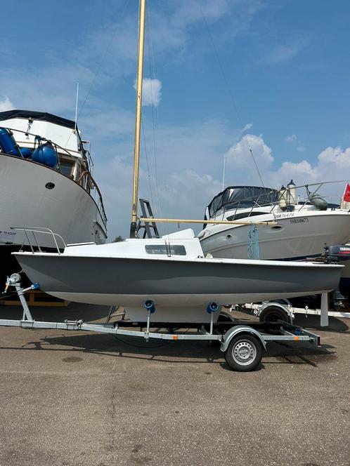 Jaka Zeilboot met ophaalbare kiel incl trailer  motor