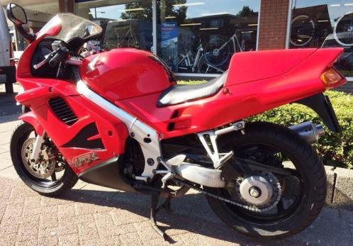 Jazeker, NET naar de Hypotheker HONDA VFR RC36 NU 1495.-