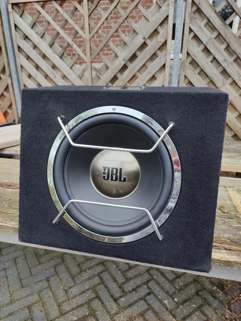 JBL Auto subwoofer en subwoofer versterker