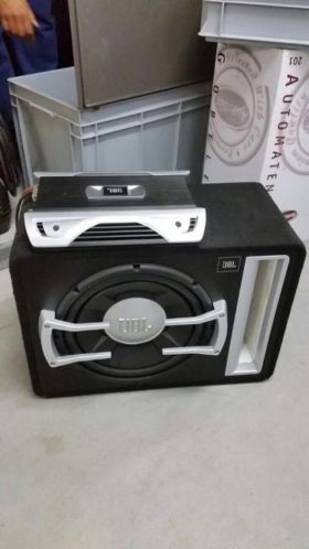 JBL subwoofer en versterker