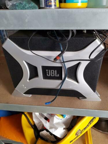 Jbl subwoofer en versterker in 1