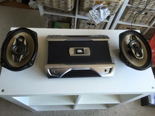 JBL versterker met 2 pionier speakers 