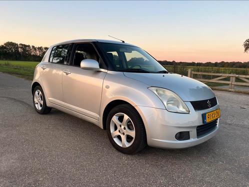 Je geeft je vriend graag een lift in deze leuke Suzuki Swift