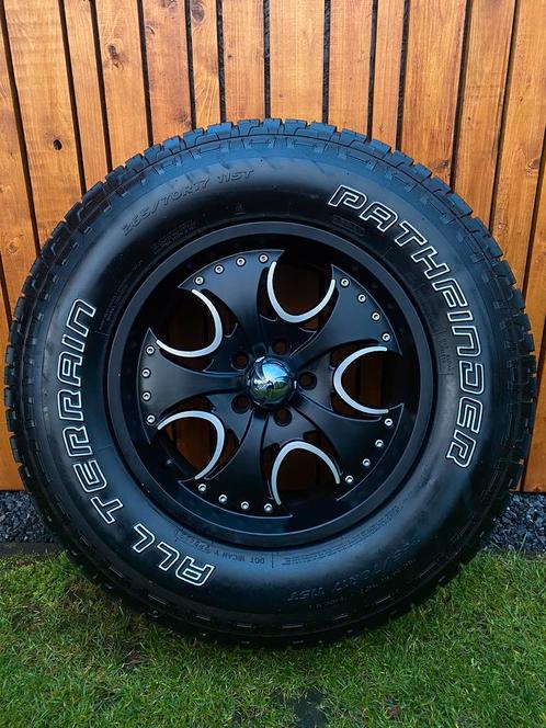 Jeep wrangler Cherokee Custom velgen 17 inch 5x114,3