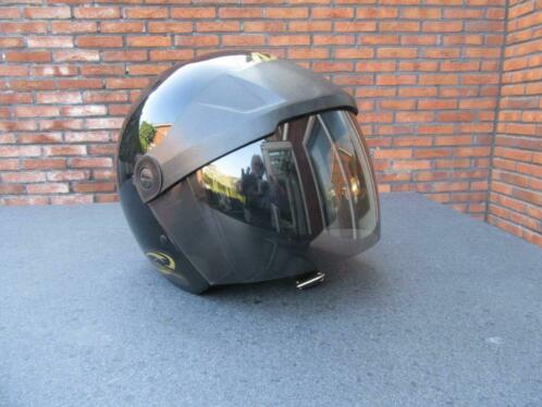 Jet-Helm zwart met visier merk Lazer Maat S